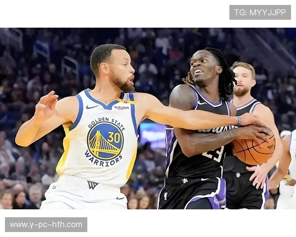 勇士与活塞激战12月2日NBA赛场精彩对决回顾与分析