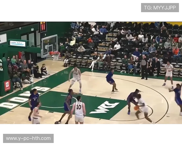 北卡与肯塔基的经典对决NCAA赛场上的篮球传奇之战