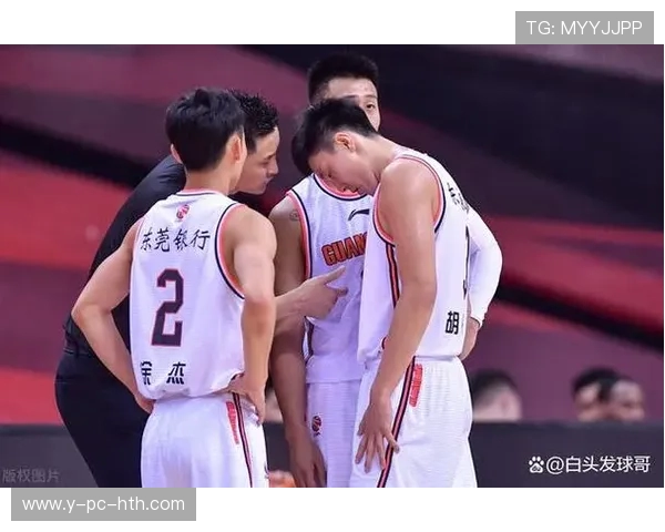 新疆与广东季后赛第三场激战即将上演谁能笑到最后引发关注